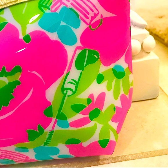🆕🔥LILY PULITZER BY ESTEE LAUDER SUPER CUTE MAKE UP BAG NWOT!! VYNAL MATERIAL - Picture 5 of 7